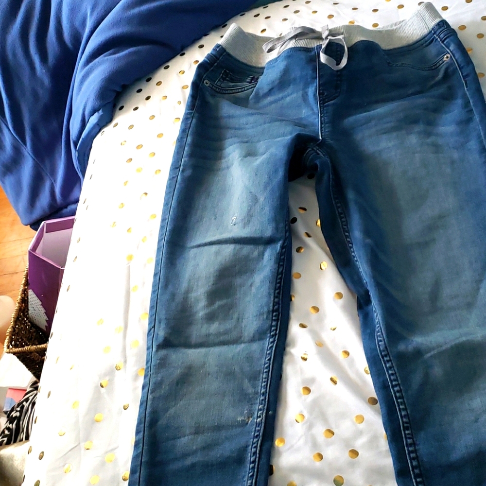 Blue stretchy jeans